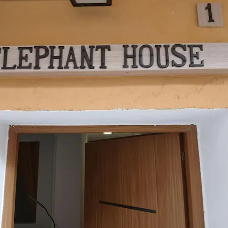 Elephant House A 10 Minutos Del Centro * Malaga